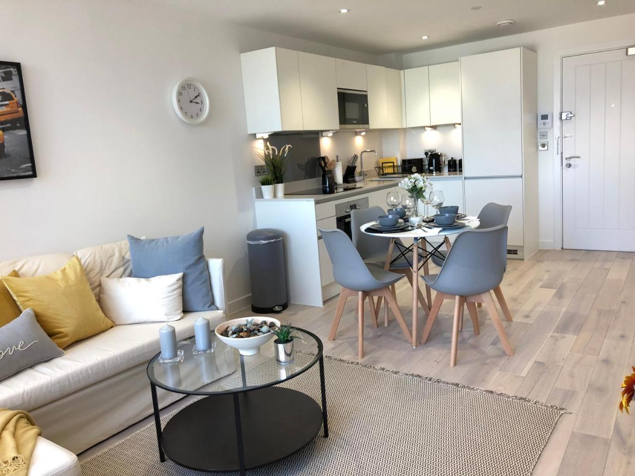 Boutique Collection In Reading By Creatick Appartement Buitenkant foto